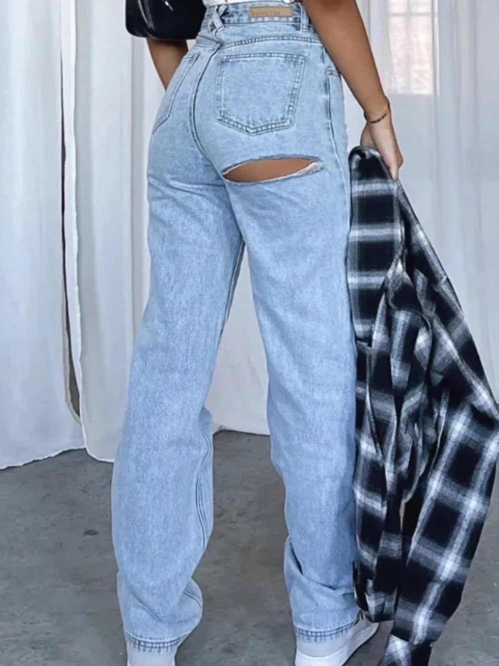 White Fox | M | On Replay Jeans